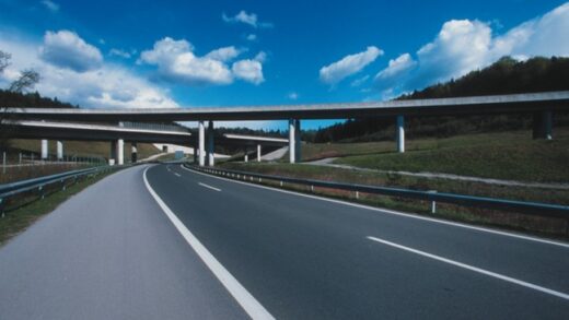 Новини України - В Україні планують створити першу платну трасу