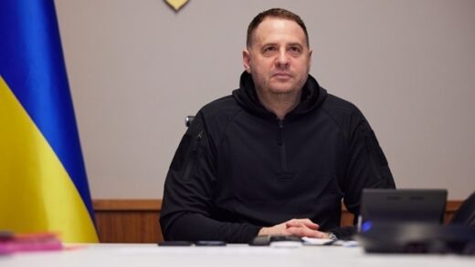 Новини України - Єрмак прокоментував обшуки НАБУ у себе вдома