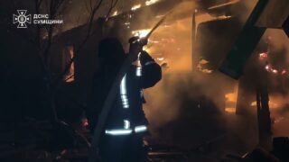 Сумщина: рятувальники гасять пожежі після російських ударів