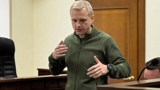 Новини світу - ДБР перевіряє інформацію про "злиті" в медіа інтимні фото голови ЦПК