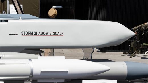 Новини світу - Генштаб: НПЗ в РФ атакували ракетами Storm Shadow