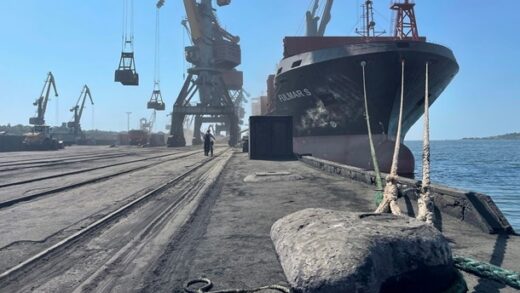 Новини України - Морський порт Південний відновив роботу