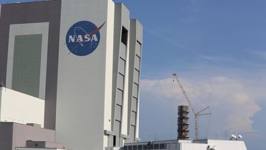 Технології - NASA обіцяє повернути США на Місяць до кінця президентства Трампа