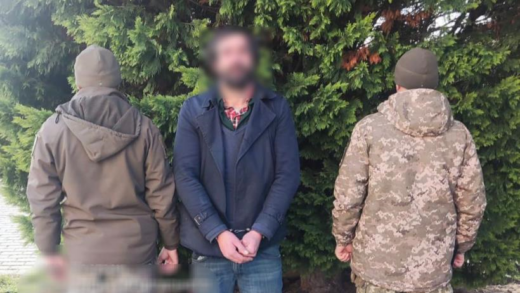 Новини України - Прикордонники затримали іноземця, який пішки добирався до Словаччини