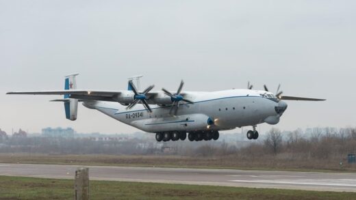 Новини світу - Розвалився в повітрі. Падіння літака в Росії