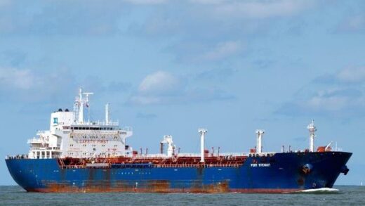 Новини бізнесу - США "відрізали" Венесуелу від доступу до нафти з Росії - ЗМІ