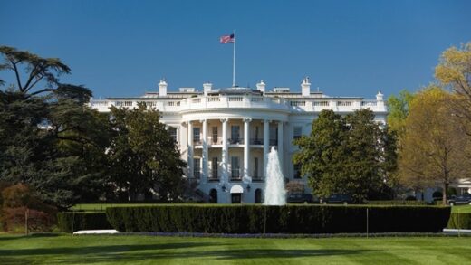 Новини світу - Трамп назвав суму, яку витратять на будівництво бального залу в Білому домі