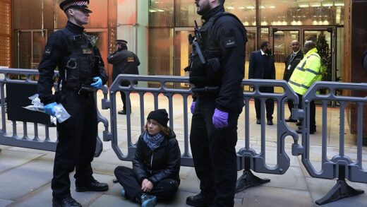 Новини світу - У Британії арештували екоактивістку Грету Тунберг