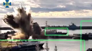 Новини світу - У РФ заперечують знищення своєї субмарину у Новоросійську