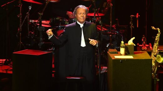 Новини культури - Хуліо Іглесіаса звинуватили в сексуальних домаганнях