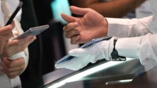 Новини бізнесу - Кожен п&rsquo;ятий проданий смартфон у 2025 році був iPhone