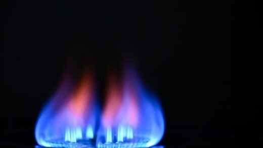 Новини України - Ракетна атака залишила без газу понад 370 будинків на Львівщині