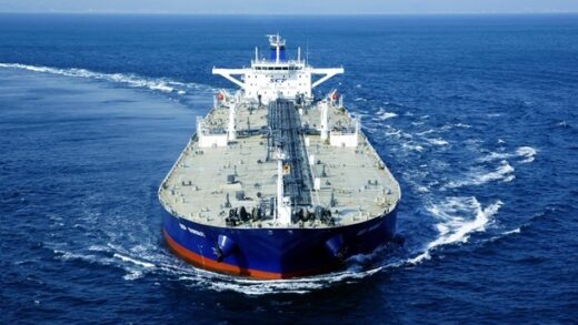 Новини бізнесу - Російська нафта продовжує накопичуватися у морі через проблеми зі збутом