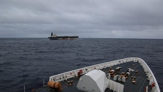 Новини світу - США готуються захопити десятки танкерів - ЗМІ