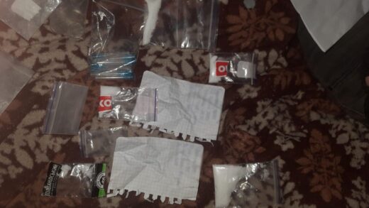 Новини Києва - У Києві судитимуть жінку, яка збувала наркотики з вікна квартири